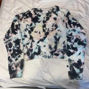 Cropped Fuzzy Sweatshirt